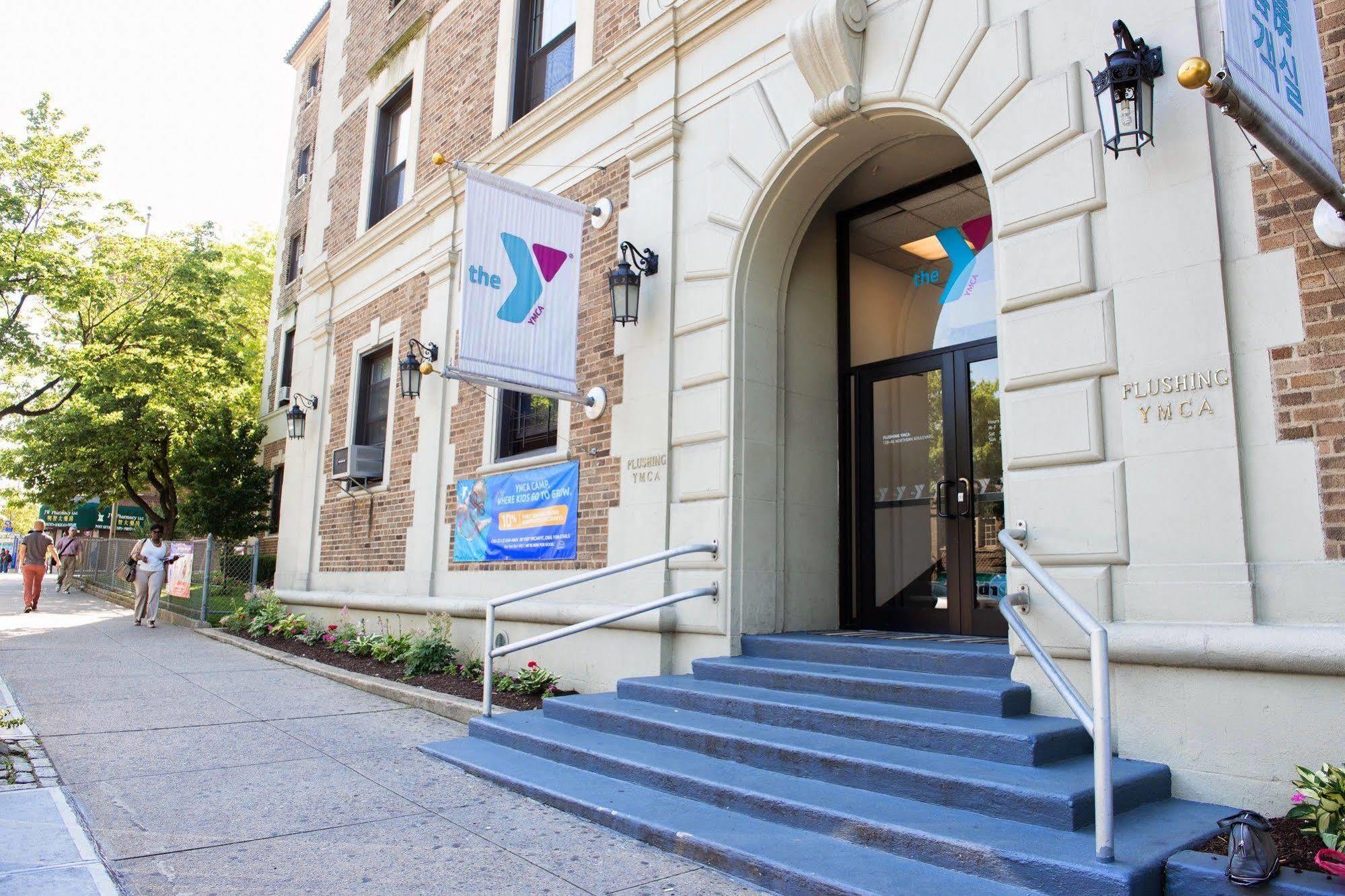 Flushing Ymca Hostel Ню Йорк Екстериор снимка